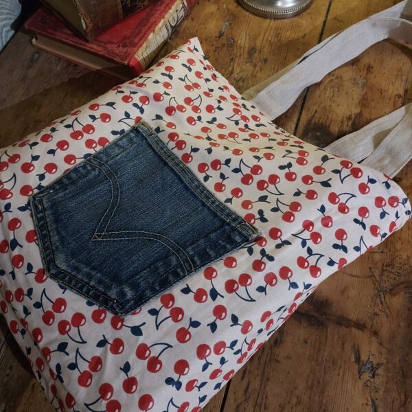 Sac upcyclé réversible – Image 3